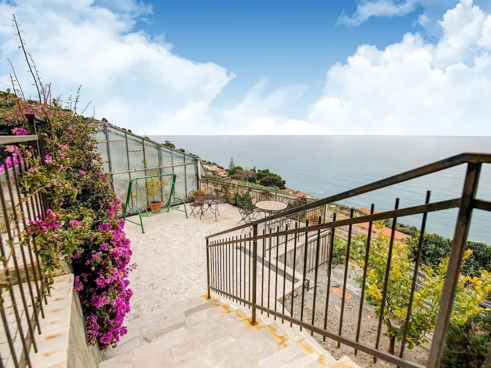 Gorgeous Apartment in Cipressa With Terrace