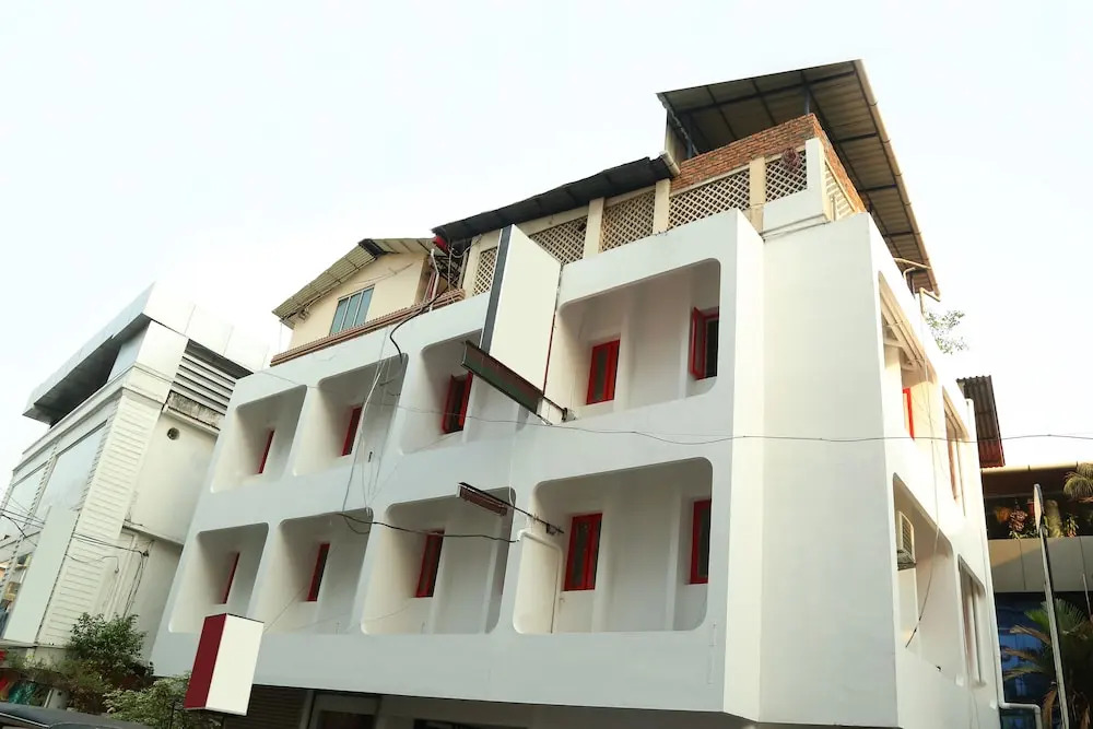 OYO 6712 Hotel Malabar House