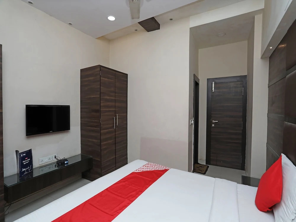 Hotel O South Fern