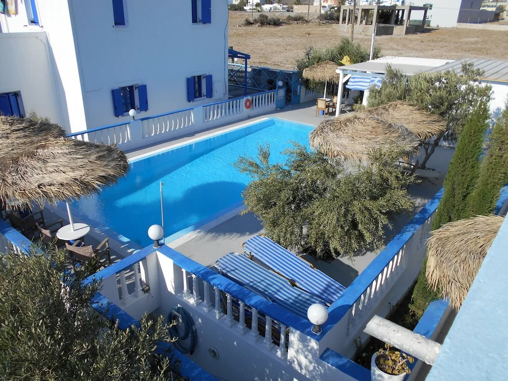 Studios Apartments Kapetanios