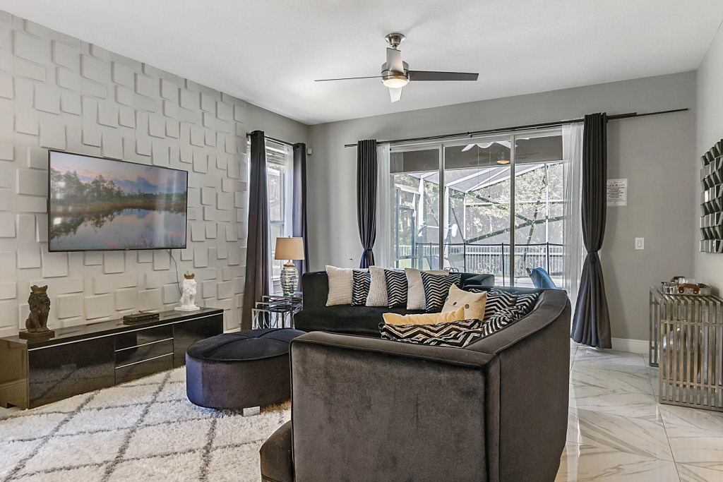 4 Bd 3 Ba Bella Vida 911 Mb