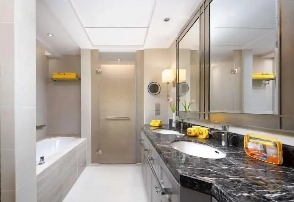 Atour Hotel Nanjing Xinjiekou Deji Plaza