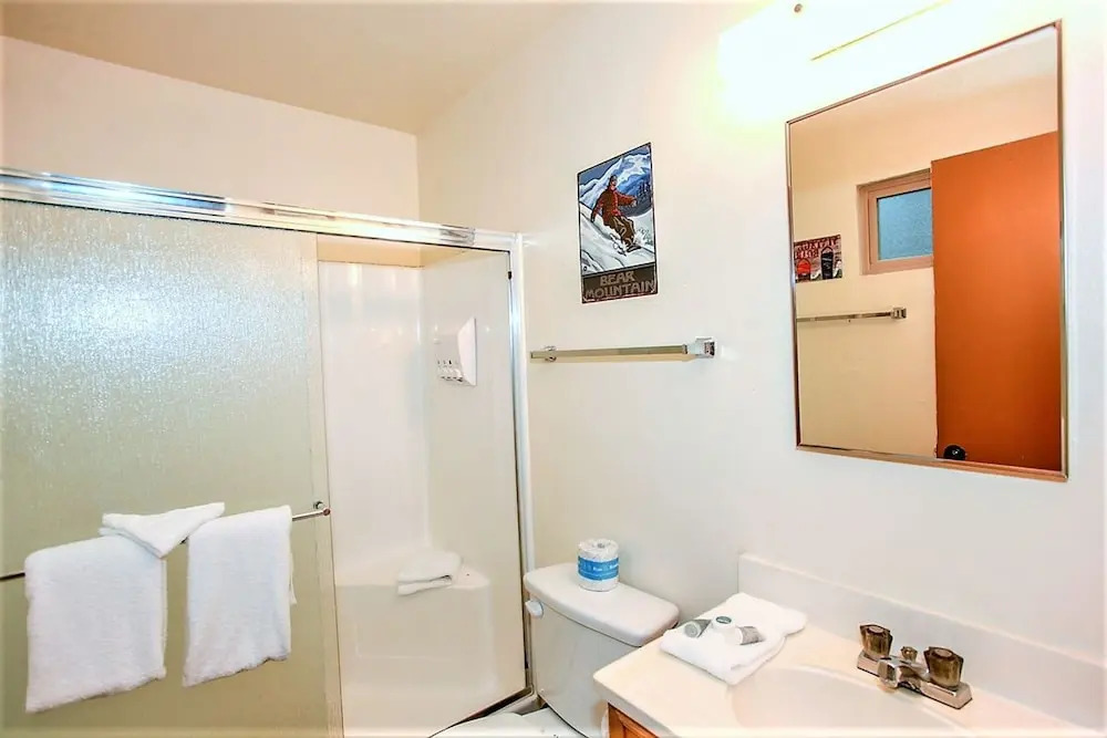 Twin Pines Cabin-1781 by Big Bear Vacations