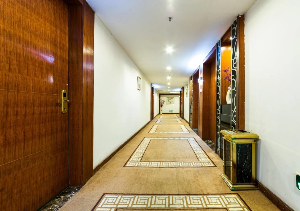 Huangpu Hotel