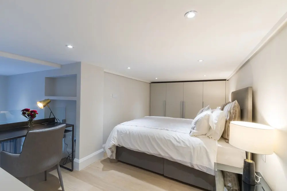 7 41 Luxurious 1 Bed Apt in Notting Hill