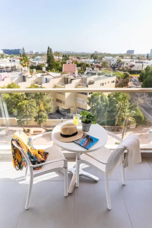 Top Tier Apartment with Swimming Pool