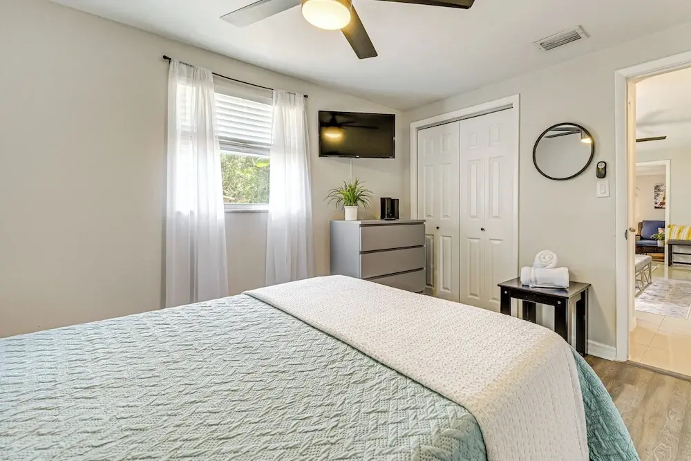 Home w/ Expansive Patio, 3 Mi to Busch Gardens!