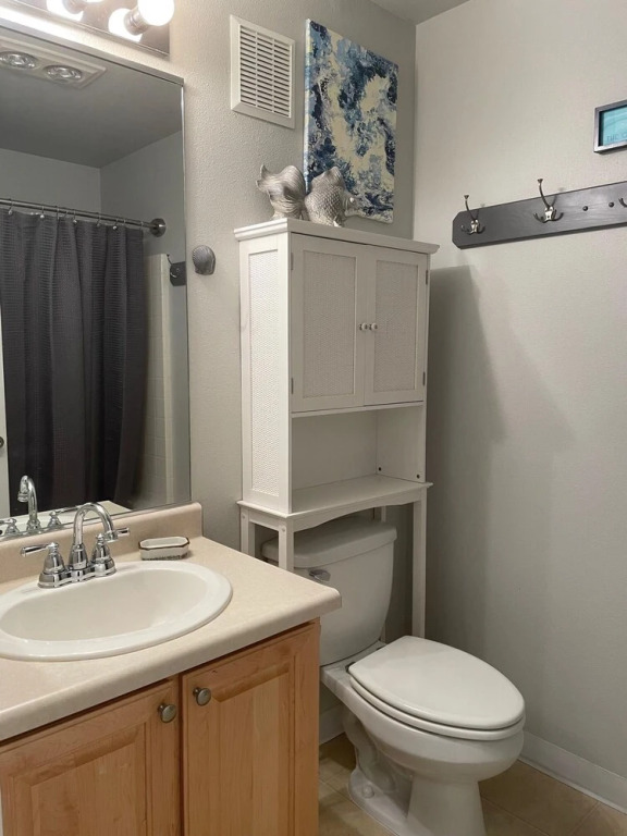 Waters Edge 303