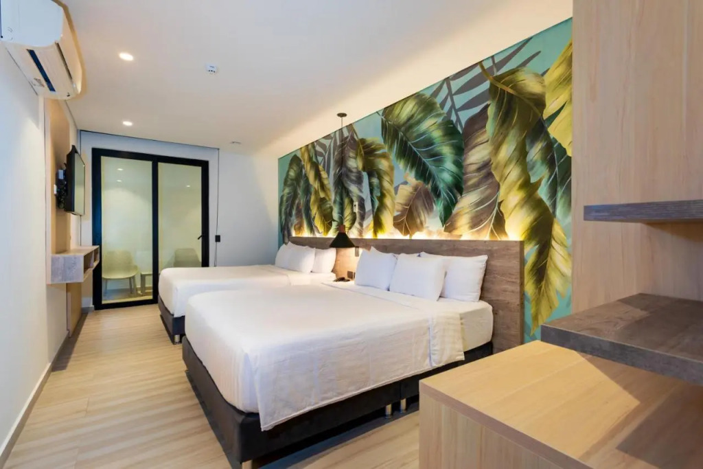 Sea Avenue Hotel