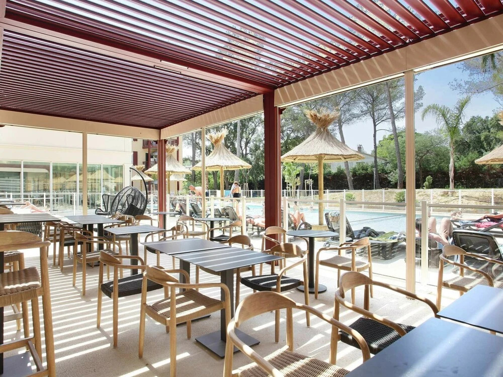 Beautiful apartment with balcony or terrace, near the beach