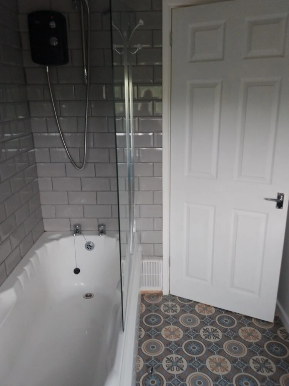 Captivating 2-bed House in Nuneaton