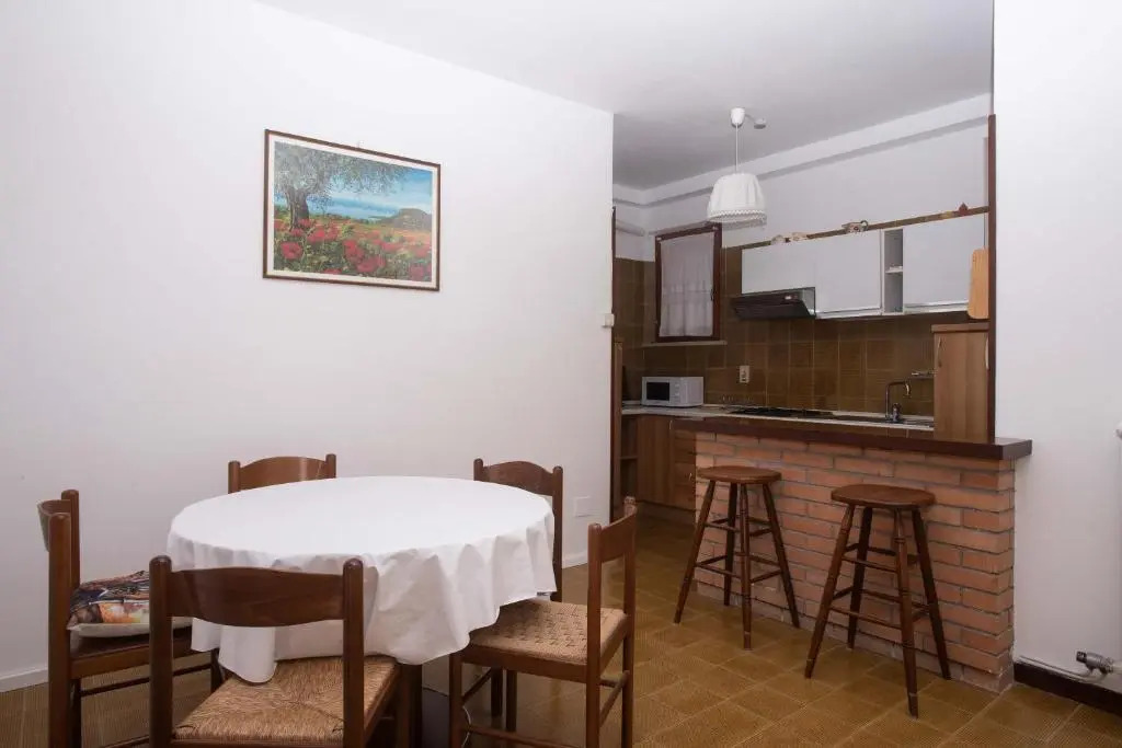 N222 - Numana, Delizioso Bilocale Con Portico