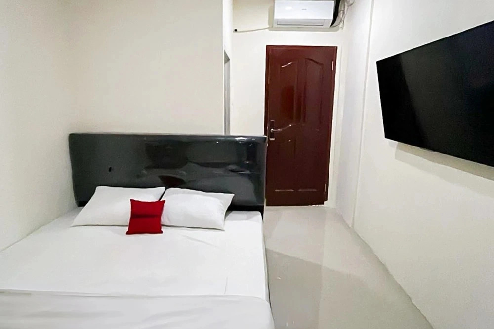 RedDoorz near Sungai Panas Batam