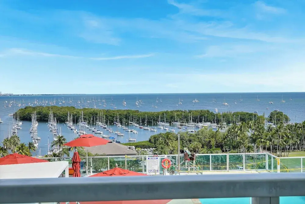 Tropical Paradise - Spacious 3-Bedroom