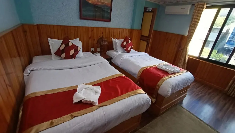 Hotel Peace Palace