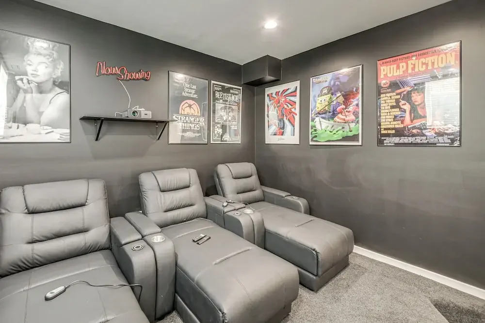 Home Theater + Rooftop Deck! Fountain Sq Stunner
