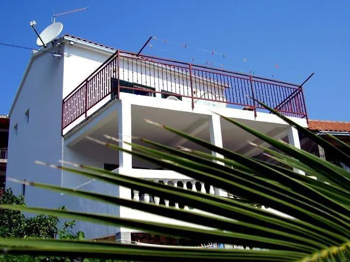 Apartments Vis