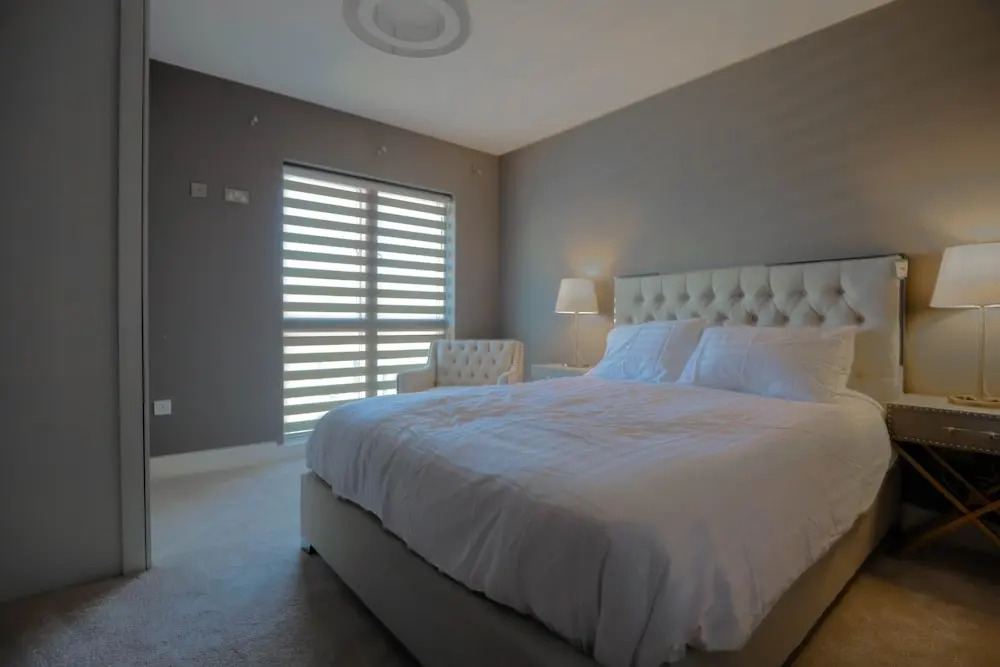 Apartment Overlooking Canal 2 Bedroom