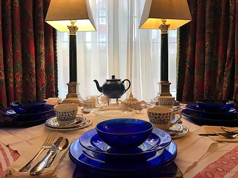 Wynberg House Swansea Bed  Breakfast