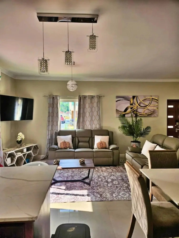 Tranquility Loft, Ocho Rios, Solar Powered