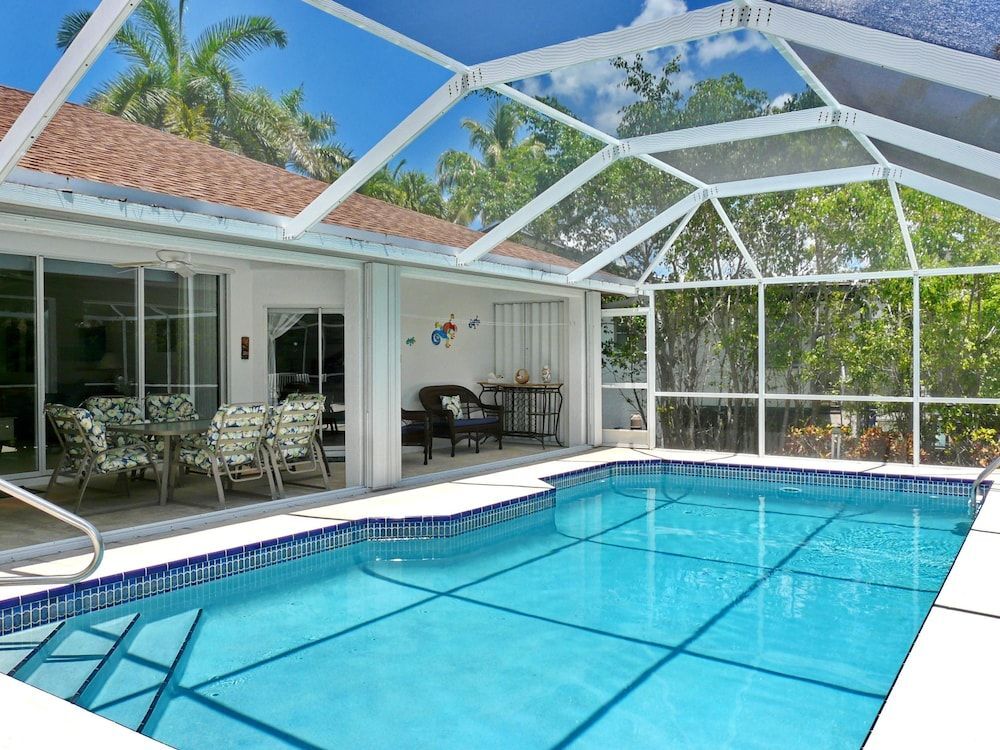 Inviting, Quiet Home in With Pool and Steps to Beach