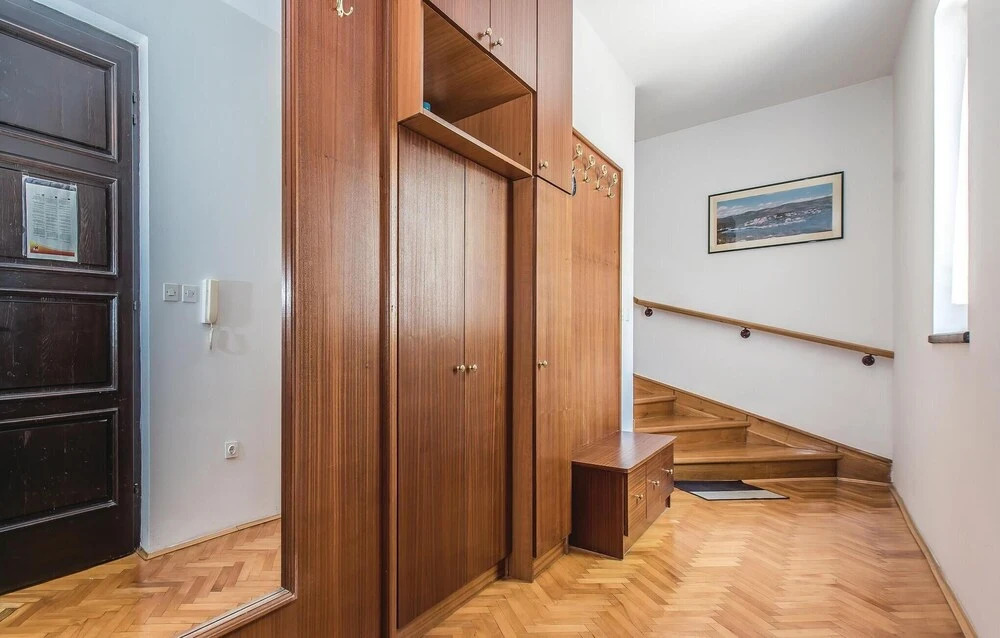 Stunning Home in Tribunj-sovlje With Wifi and 6 Bedrooms