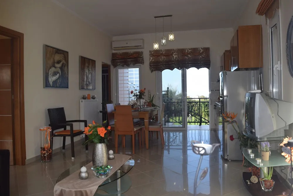 Zoi's Holidays Apartment