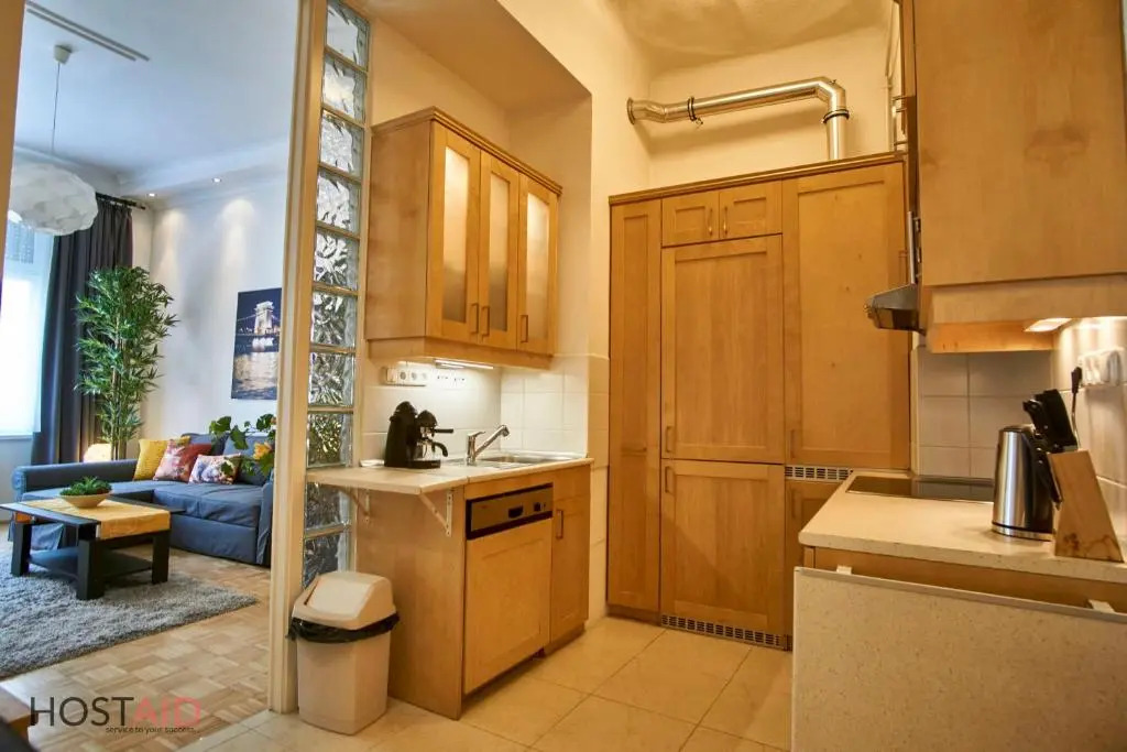M52 Apartment - hostAID