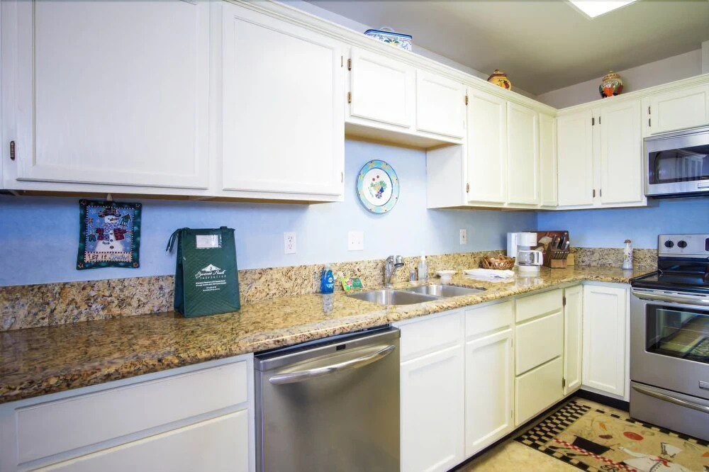 Lake View Condo #25-2 2 Bedrooms 2 Bathrooms Condo