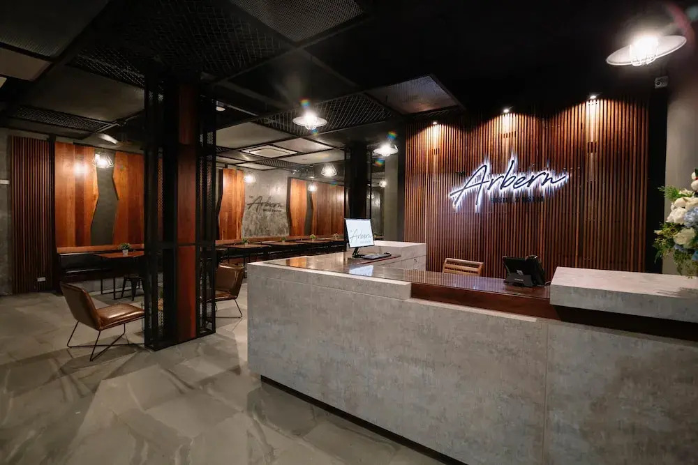 J & P Guest House