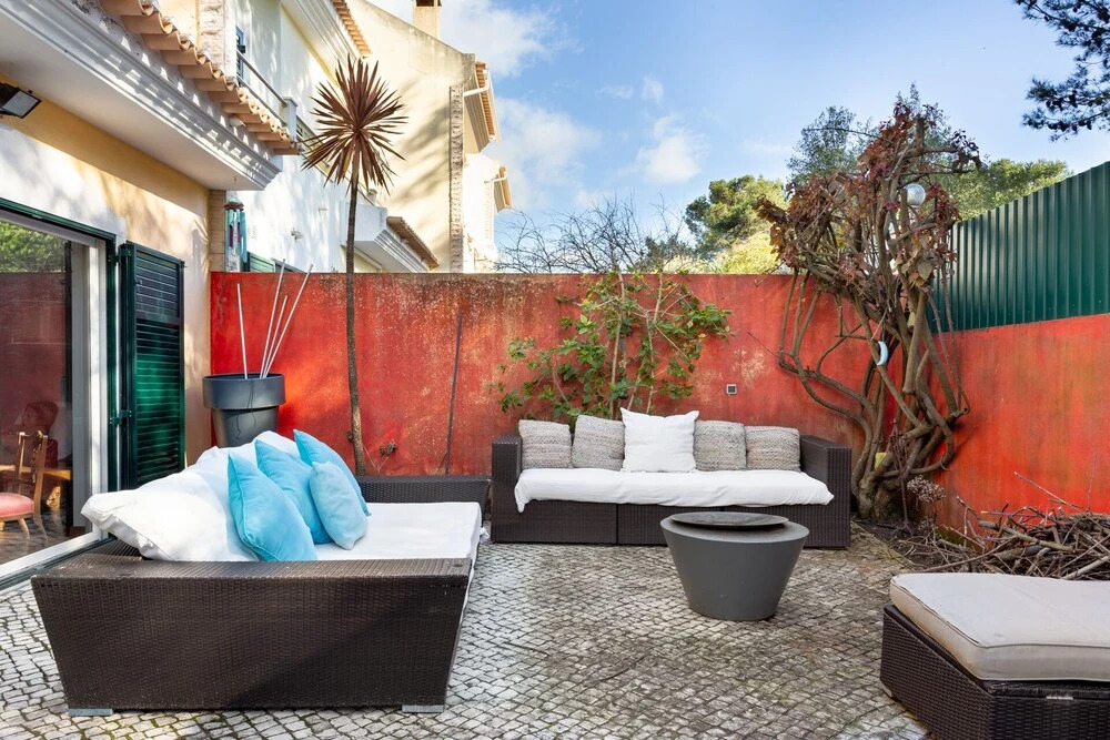 ALTIDO Stunning 4-BR house w/Private Yard in Estoril