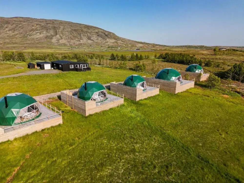 Golden Circle Domes - Lake View