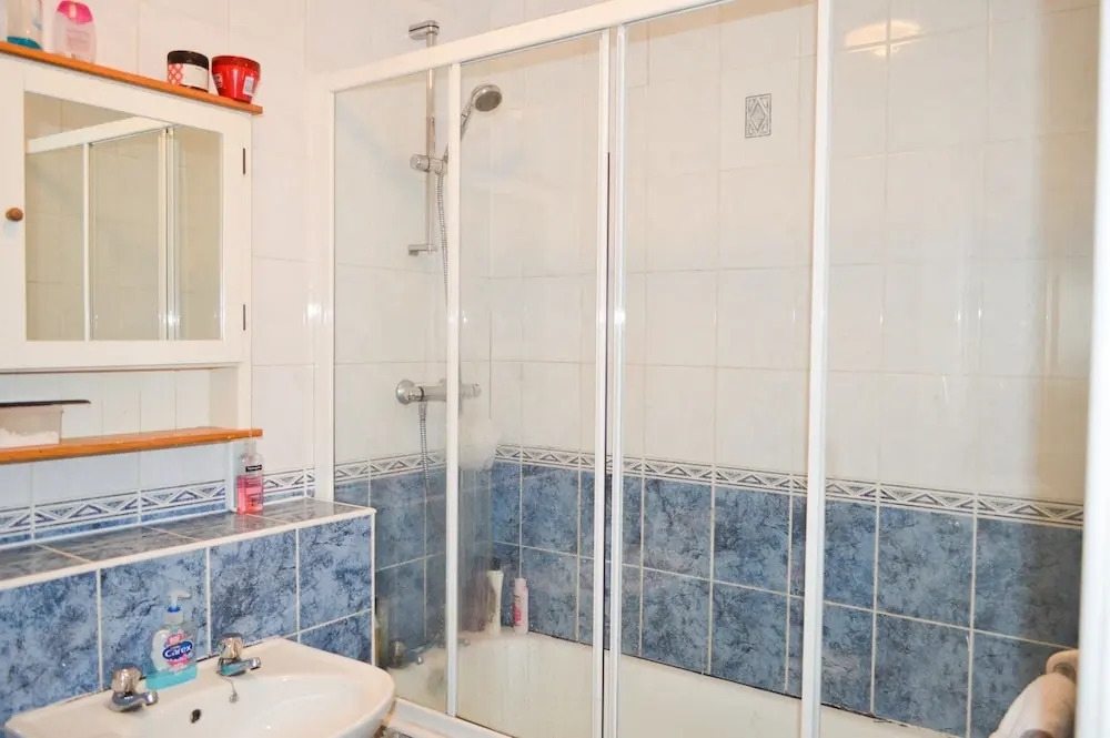 Bright 2 Bedroom Apartment in City Centre