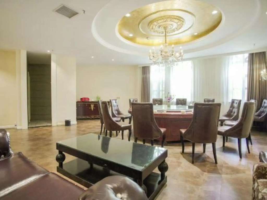 Binhe  Hotspring  Holiday  Hotel