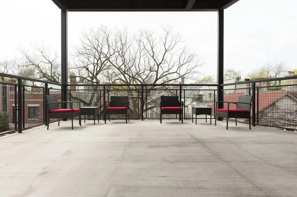Vibrant Lincoln Park Suites by Sonder