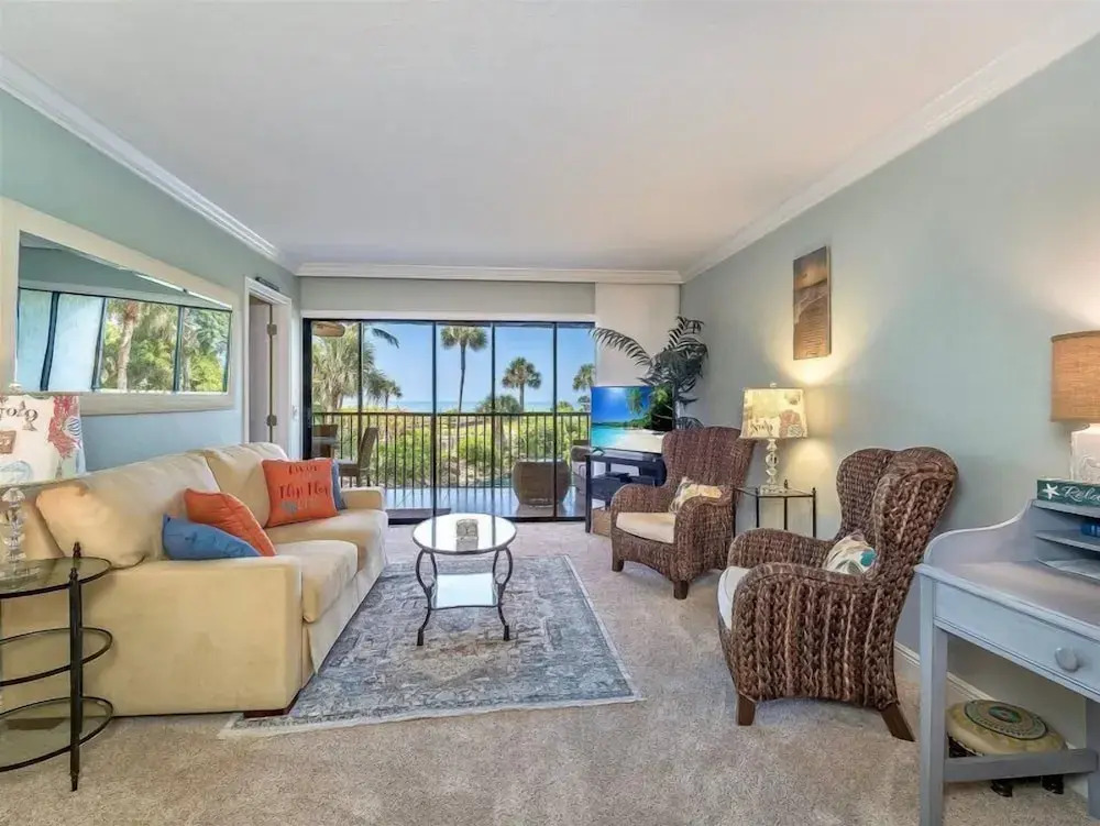 Sand Pointe 212