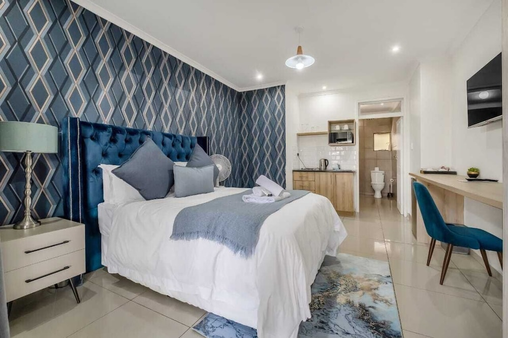 ZinziLuxe Guest House