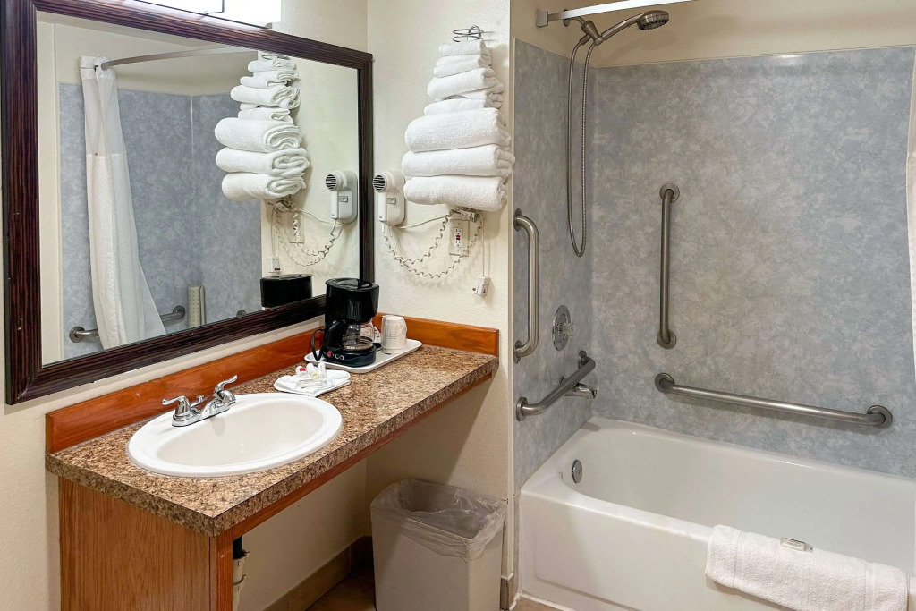 Econo Lodge Edmonds North Seattle