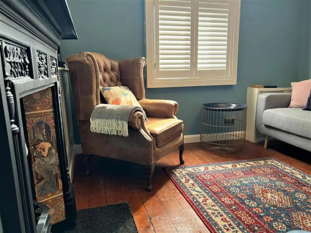 Escape 2 Unwind, Victorian Elegance