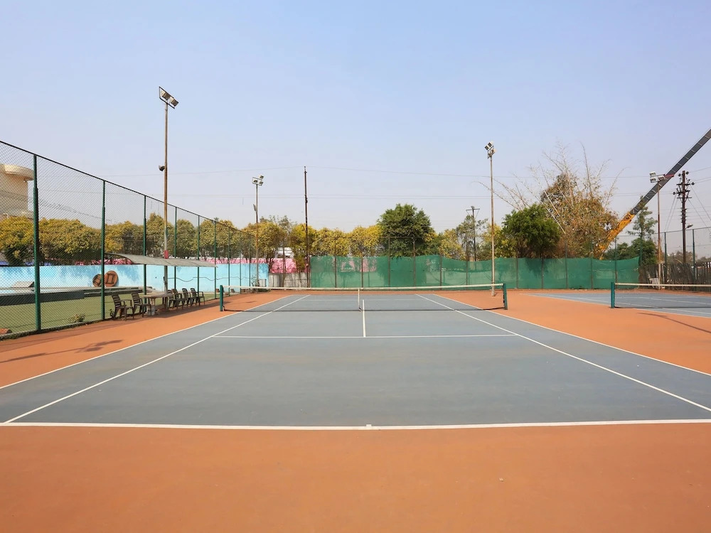 OYO 11939 Hotel Queens Club of India