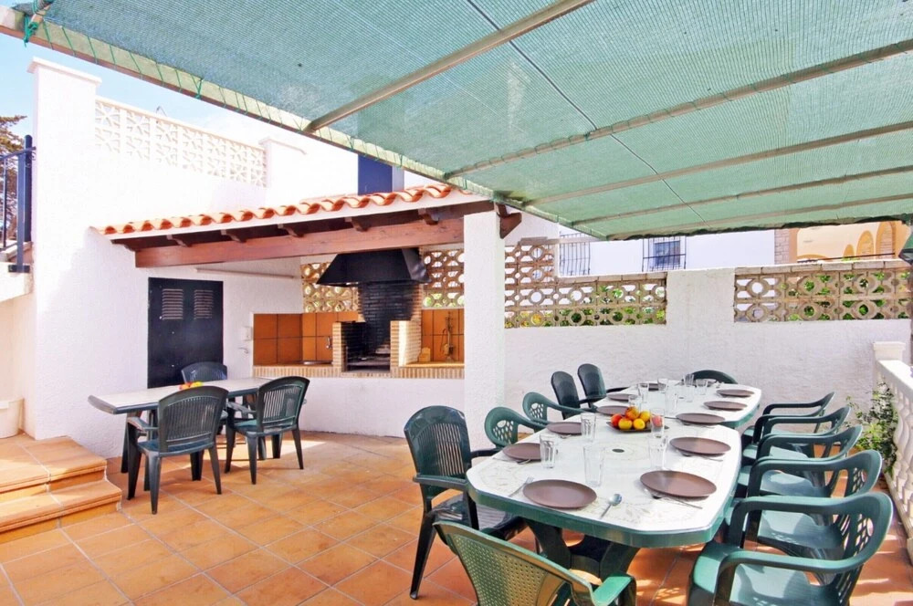 Villa - 6 Bedrooms with Pool and WiFi - 105005