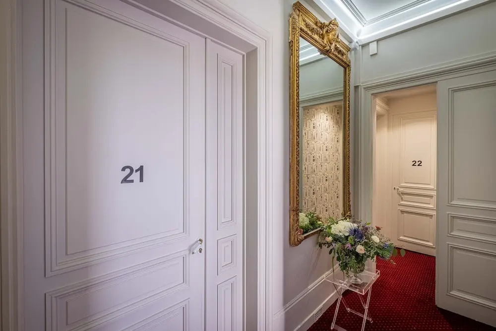 Hotel de Paris, Hotel Particulier du XIX