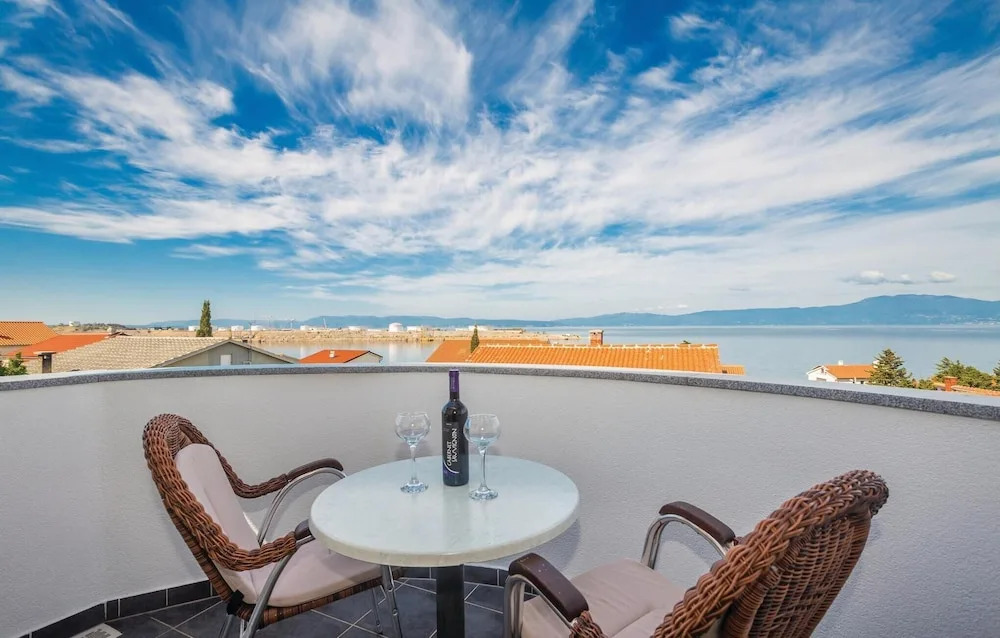 Awesome Home in Hr-51513 Omisalj With Wifi and 1 Bedrooms