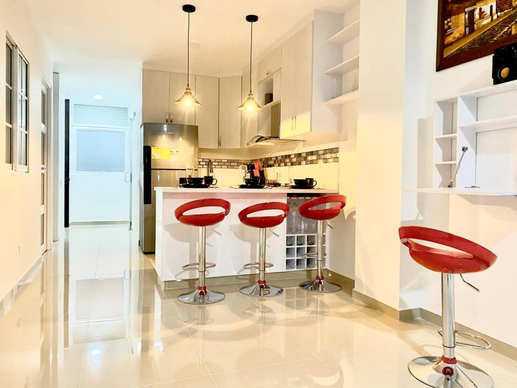 Apartamentos Amoblados en Imbanaco & Tequendama Con Aire Acondicionado Y Piscina