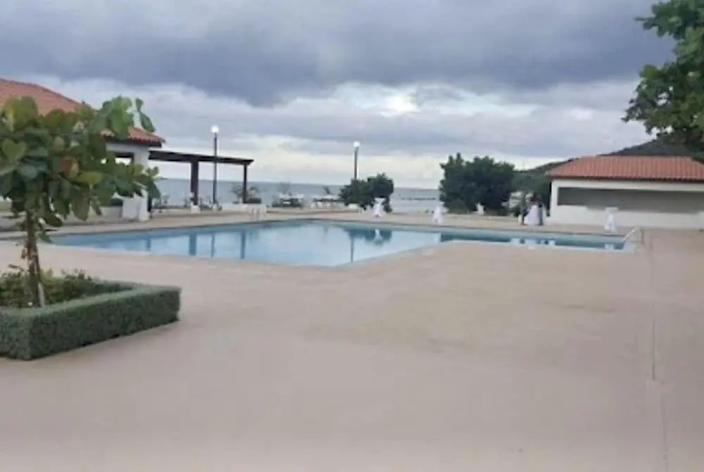 Bayfront Villa & Apartment