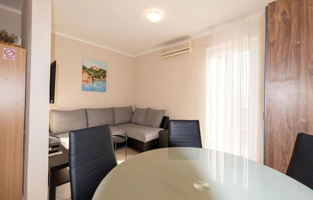 Amazing Apartment in Starigrad With 1 Bedrooms and Wifi