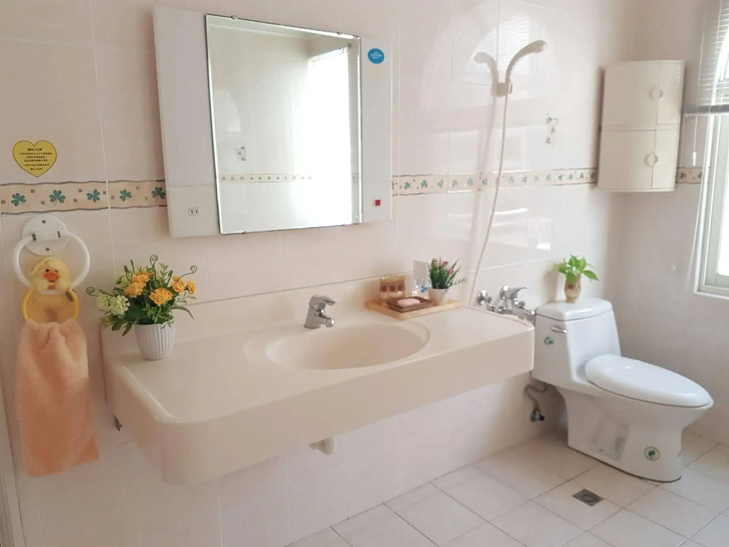 Loving Hut Paradise Island Vegan B&B
