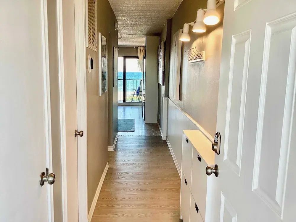 Shoreline Studio Condo for 4