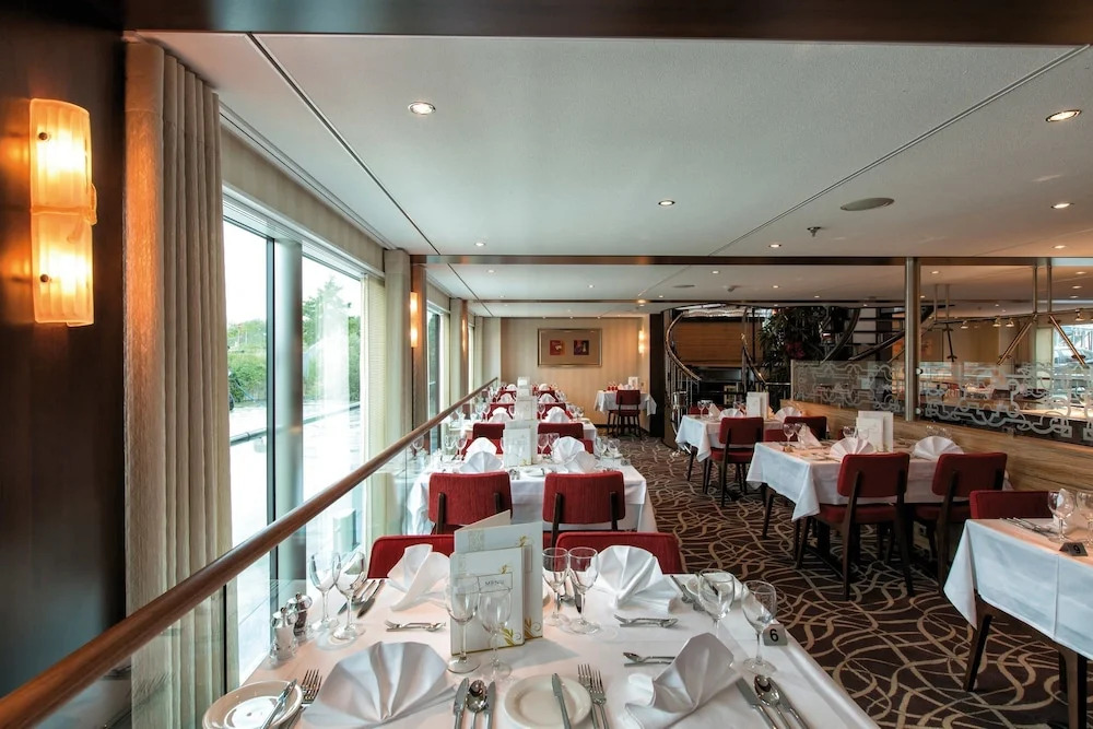 Crossgates Hotelship 4 Star - Medienhafen - Düsseldorf