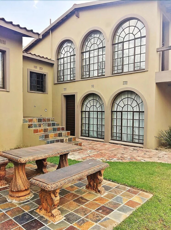 Africlassic Garden Lodge